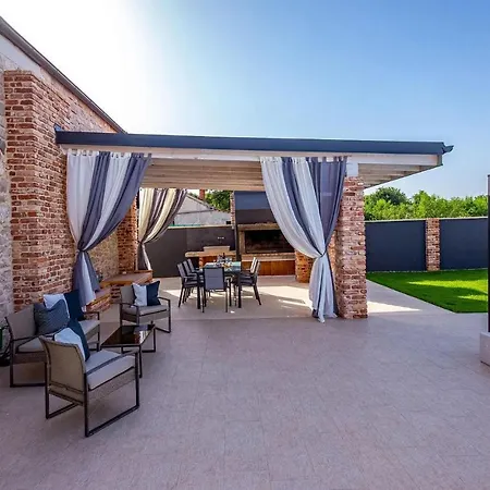 Ambar Casa de Férias Skabrnje
