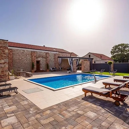 Ambar Ferienhaus *